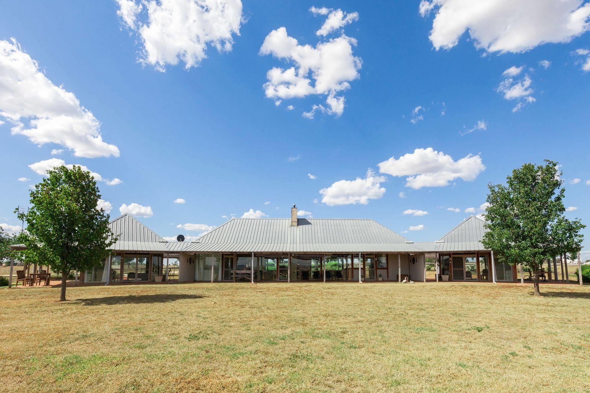 Owl Head Lodge Гулгонг Екстериор снимка